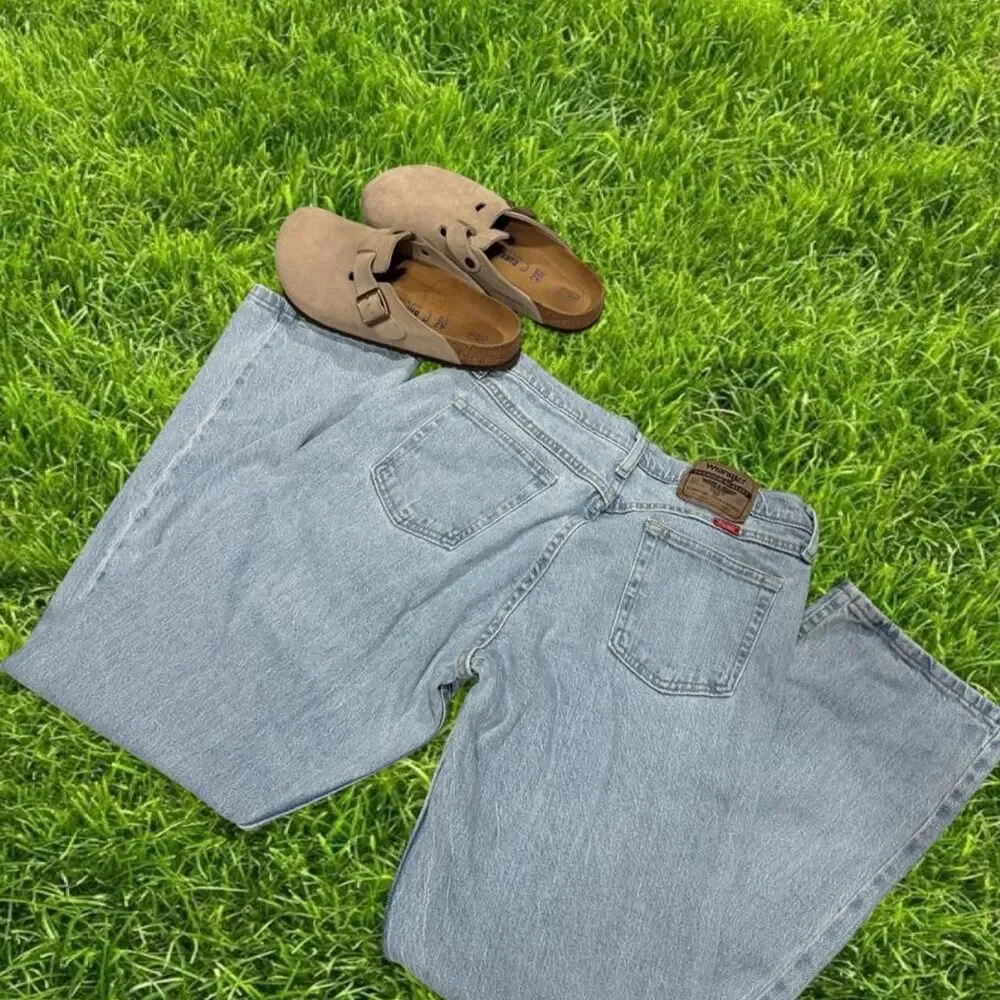 2000s light wash wrangler jeans
